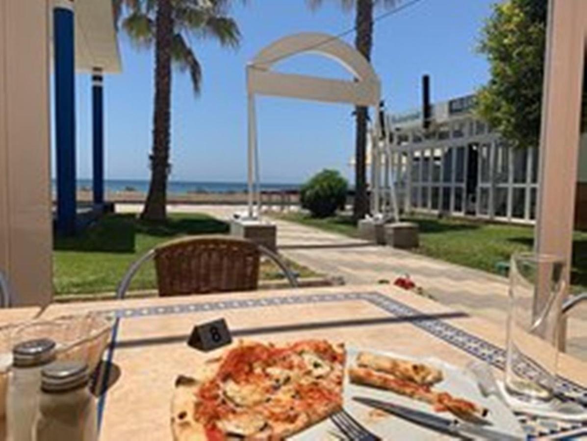 Beachfront 82 Торрокс Екстер'єр фото