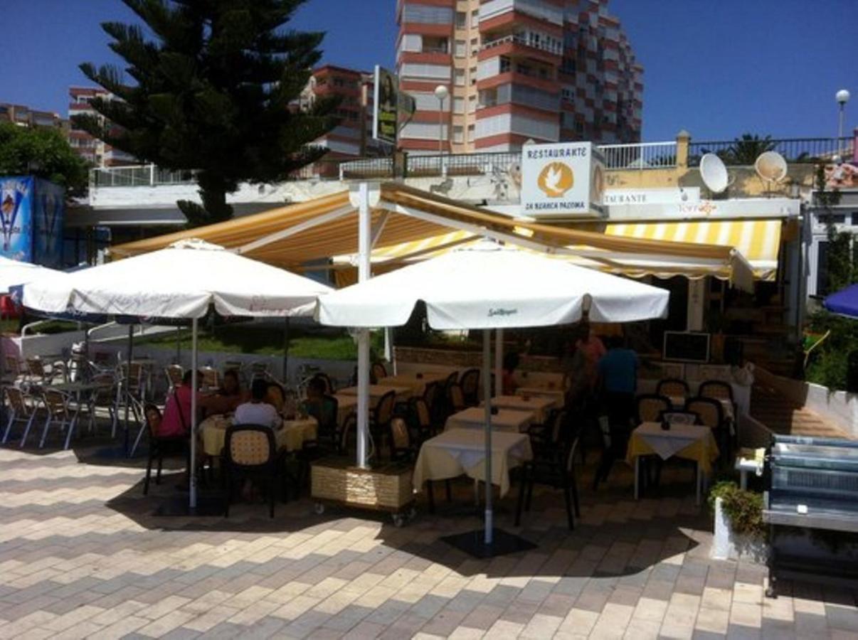 Beachfront 82 Торрокс Екстер'єр фото